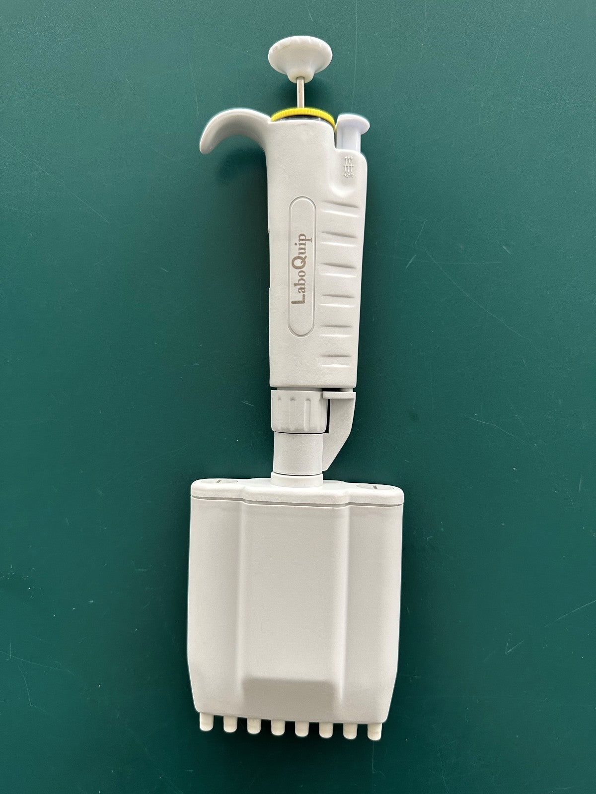 Laboquip Micropipette, 8 Channel, 20-200uL (P-Series) - Fully Autoclavable